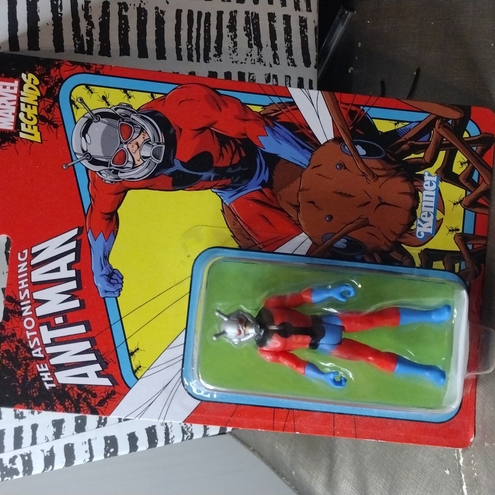 Marvel Legends ant man Hasbro kenner
